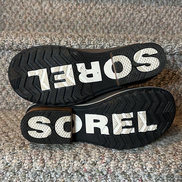 Sorel hiker boots - Picture 3 of 5